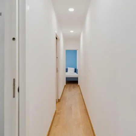 דירה Downtown 42 שטובל