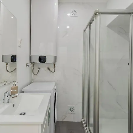 Downtown 42 Apartment Setubal